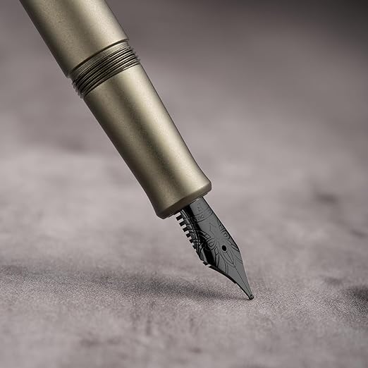 HONGDIAN M2 Mini Green Fountain Pen Nib Detail Close Up
