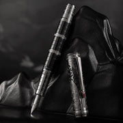 HONGDIAN D5S Black Fountain Pen with Open Cap Display and Cap Beside Pen with Design lack Background