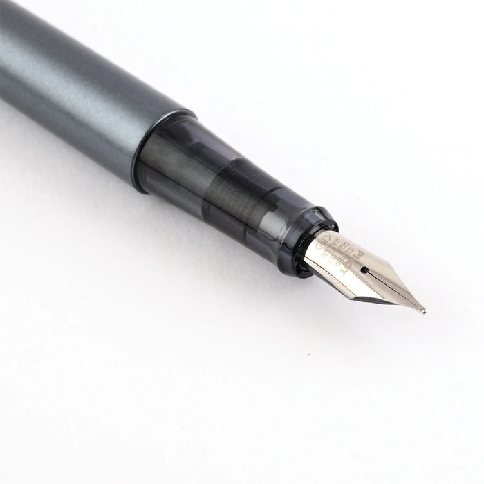 PILOT, Fountain Pen - Explorer Metallic | Medium - GREY.