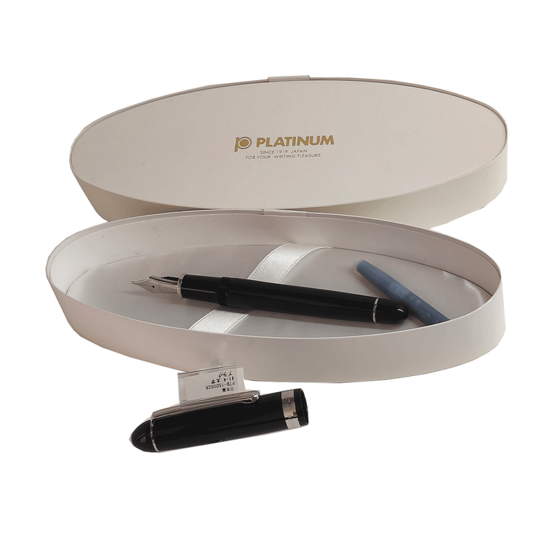 PLATINUM, Fountain Pen - #3776 BALANCE 14KT BLACK.