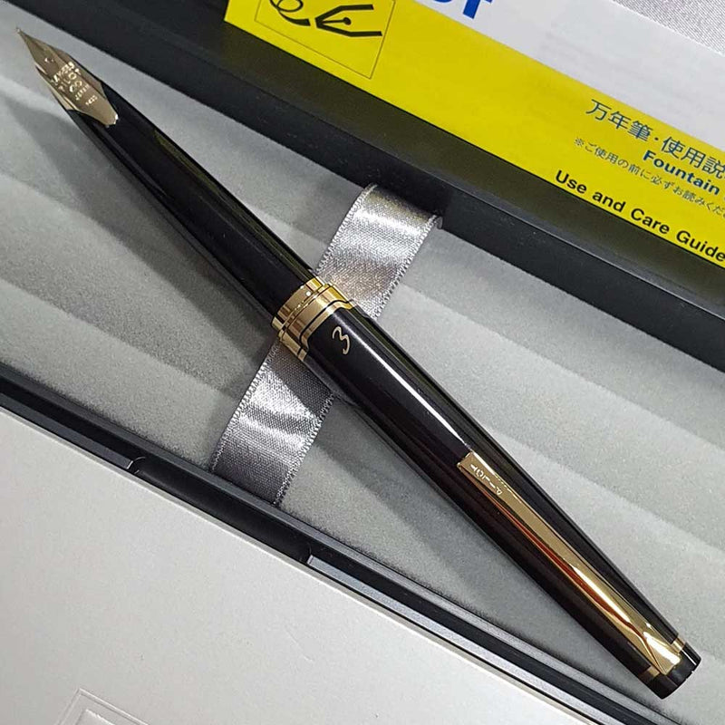 PILOT, Fountain Pen - ELITE 95S BLACK GT 14K.