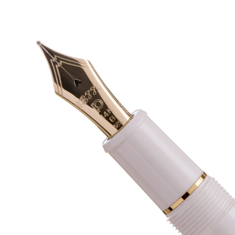 PLATINUM, Fountain Pen - #3776 CENTURY gold trim CHENONCEAU WHITE 3