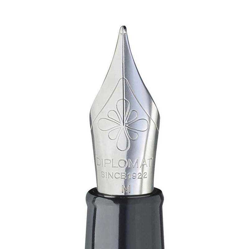 DIPLOMAT, Fountain Pen - TRAVELLER DEEP PURPLE.