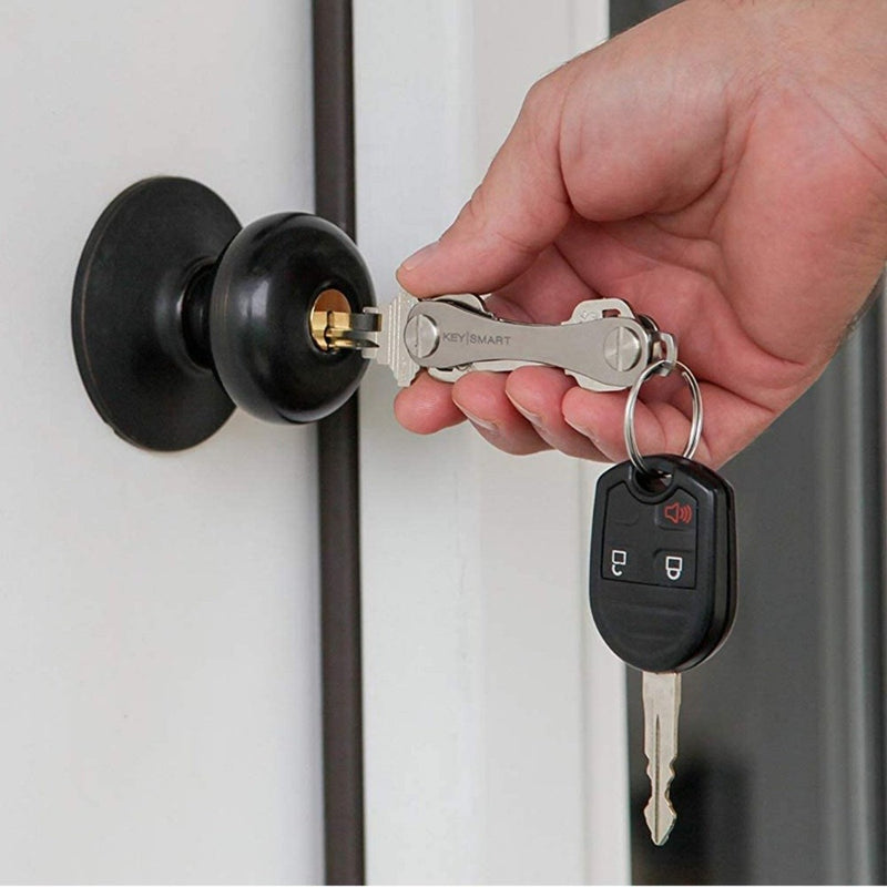 KEYSMART, Compact KEY HOLDER - TITANIUM 9