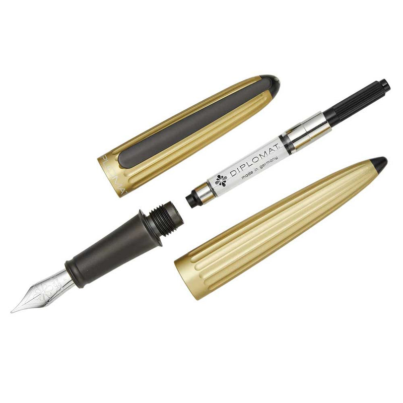 DIPLOMAT, Fountain Pen - AERO CHAMPAGNE.