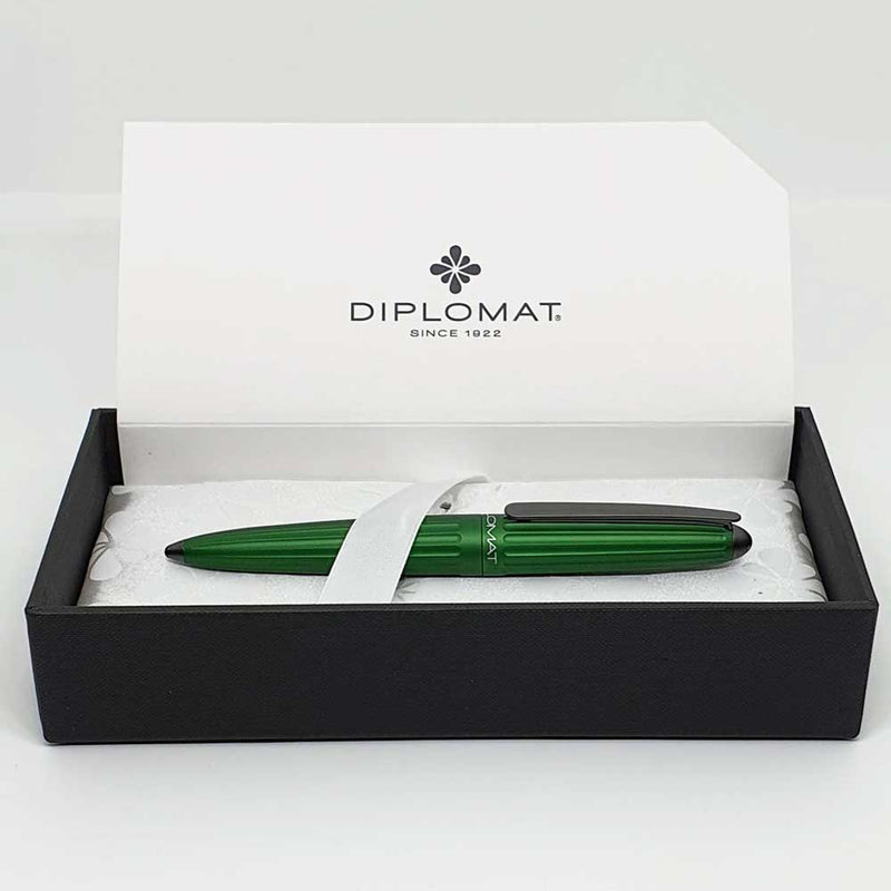 DIPLOMAT, Fountain Pen - AERO GREEN.