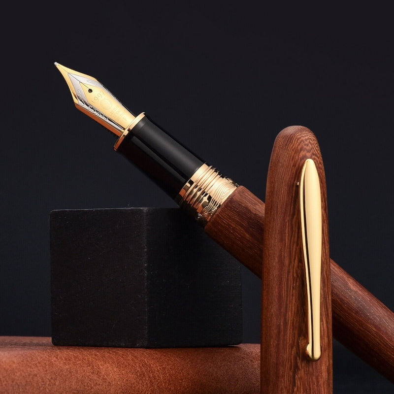 HONGDIAN 660  WOOD BROWN Fountain Pen Nib Close Up with Cap
