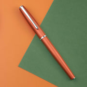 HONGDIAN 920 ORANGE Fountain Pen with Closed Cap Diffrent Angle 
