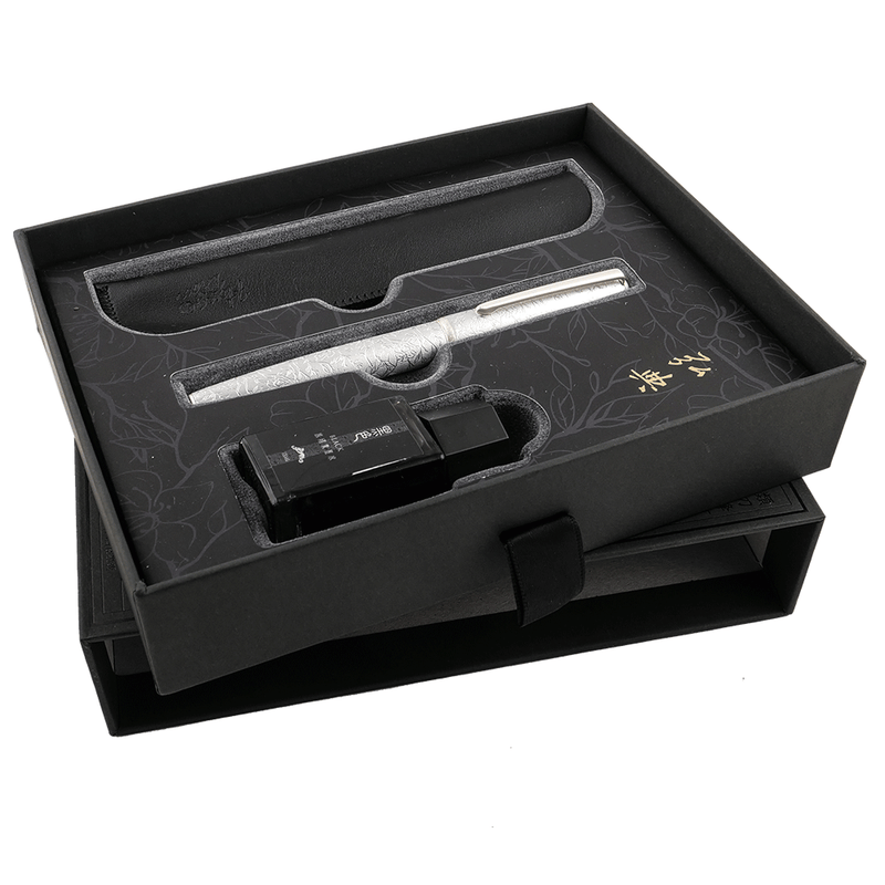 HONGDIAN A3 Taoyuan Wonderland Series SILVER Fountain Pen Displayed in Open Gift Box with Diffrent Angle