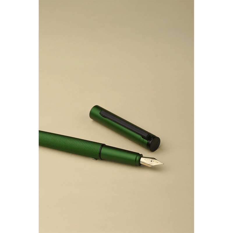 HONGDIAN H2 Green Fountain Pen with Open Cap Display and Cap Beside Pen
