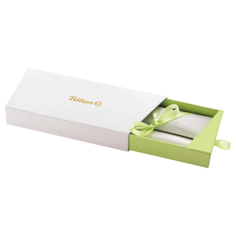 PELIKAN, Fountain Pen - CLASSIC M200 Special Edition PASTEL GREEN.
